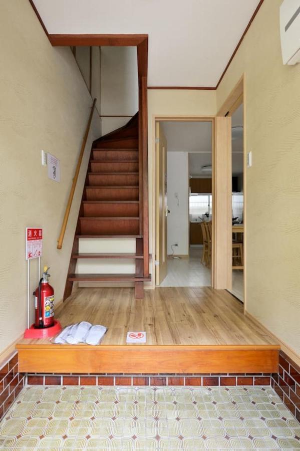 Апартаменты Osaka Box House Экстерьер фото