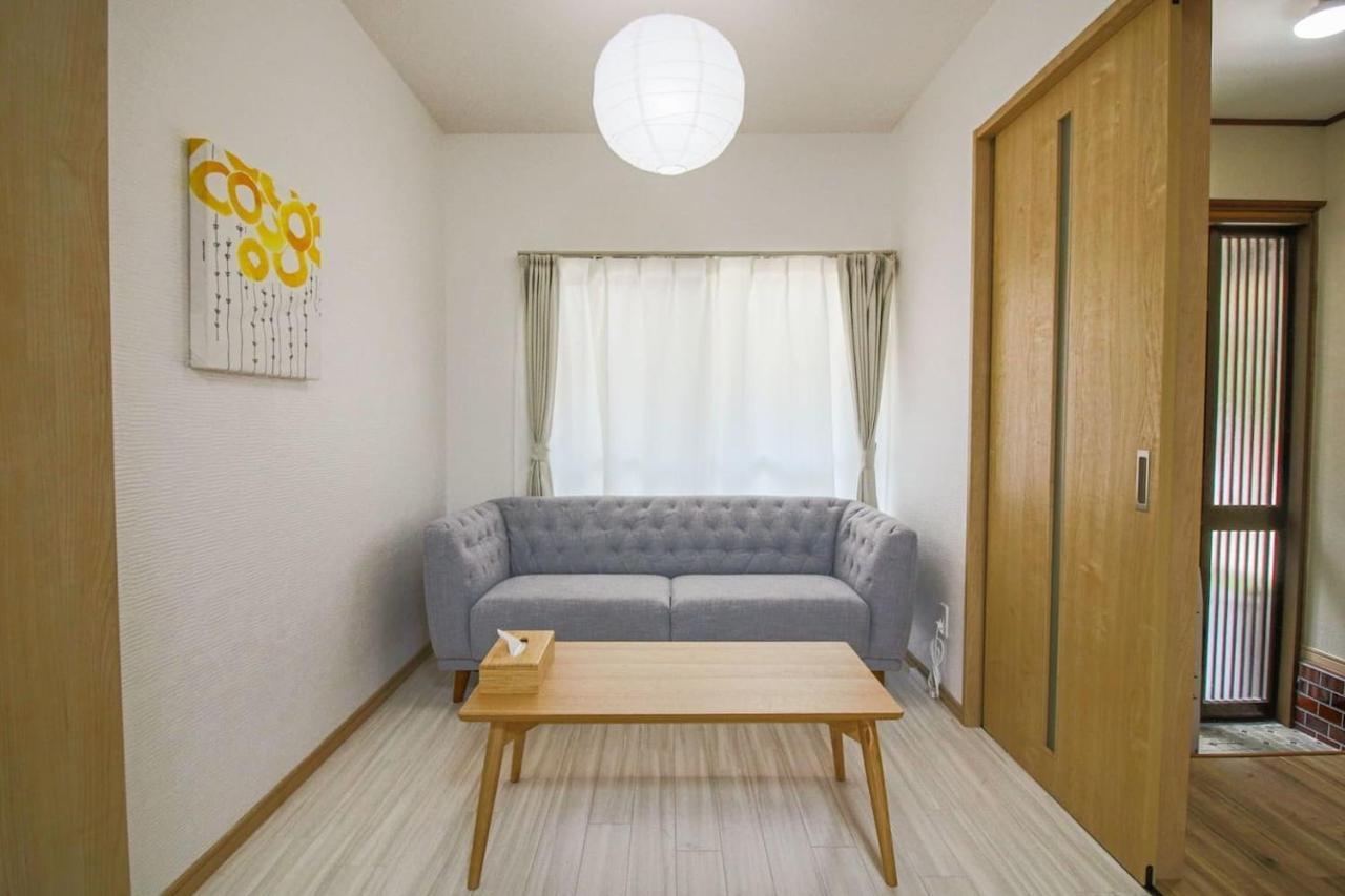 Апартаменты Osaka Box House Экстерьер фото