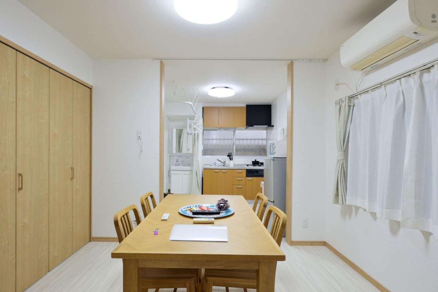 Апартаменты Osaka Box House Экстерьер фото