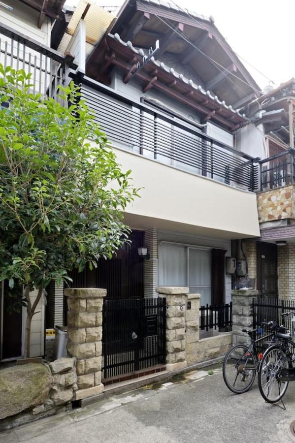 Апартаменты Osaka Box House Экстерьер фото